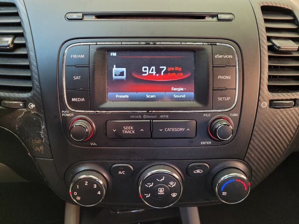 2015 Kia Forte in Toledo, OH 43617 - 18140040 25