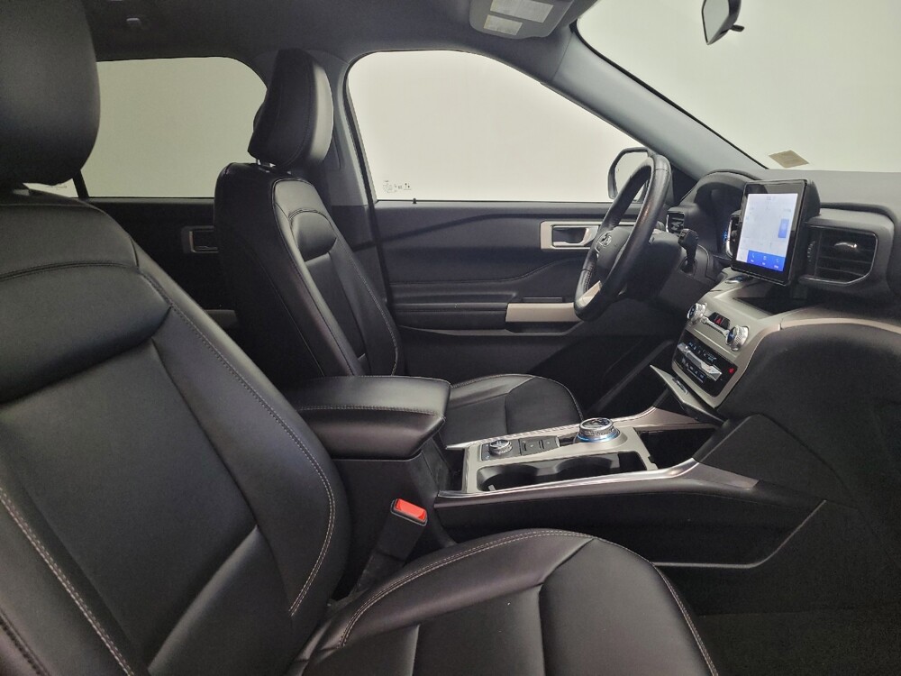 2022 Ford Explorer in Columbus, OH 43231 - 18140041 21