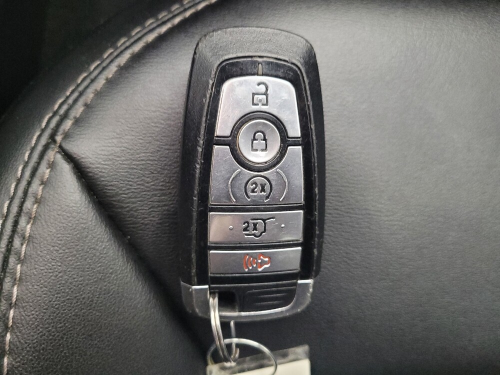 2022 Ford Explorer in Columbus, OH 43231 - 18140041 32