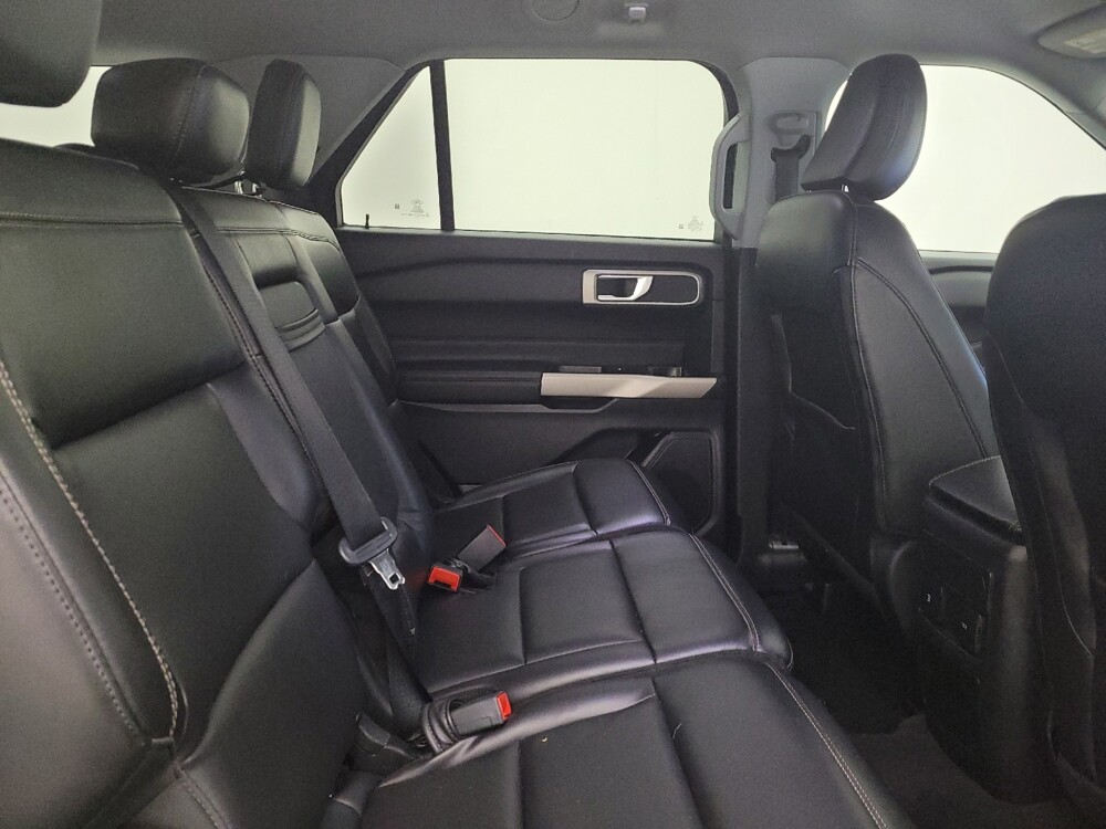 2022 Ford Explorer in Columbus, OH 43231 - 18140041 19