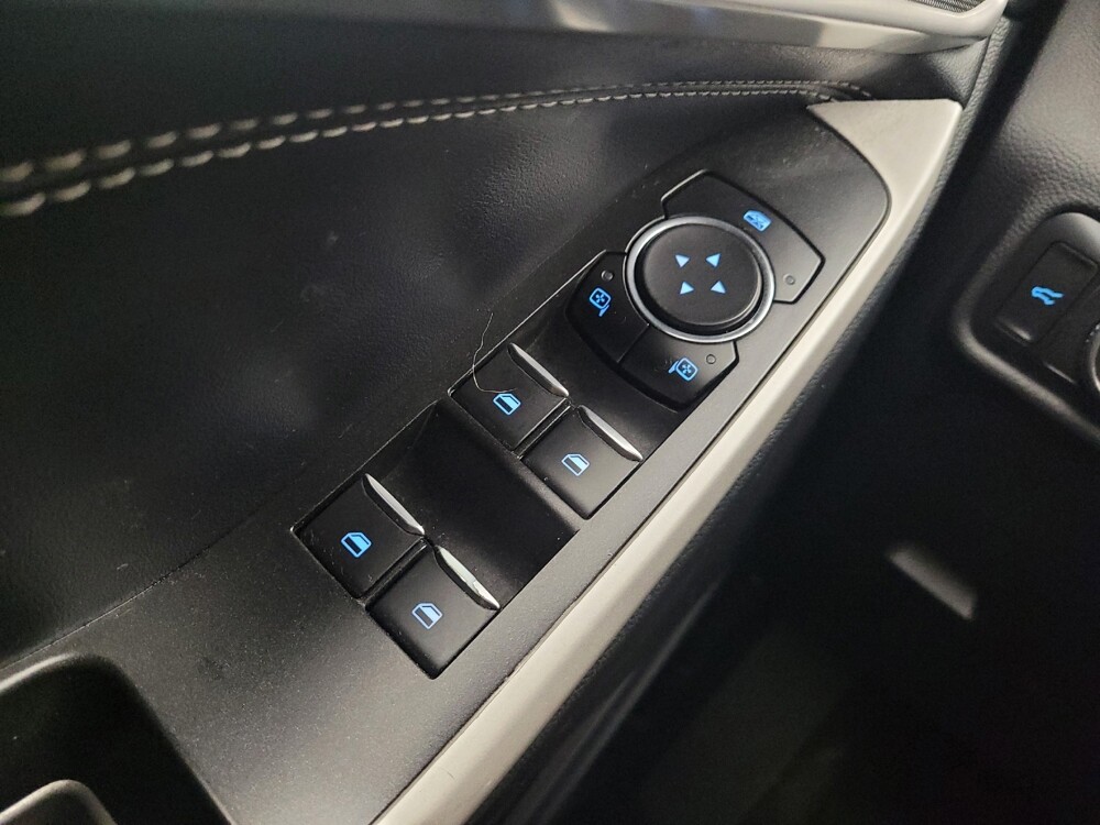 2022 Ford Explorer in Columbus, OH 43231 - 18140041 27
