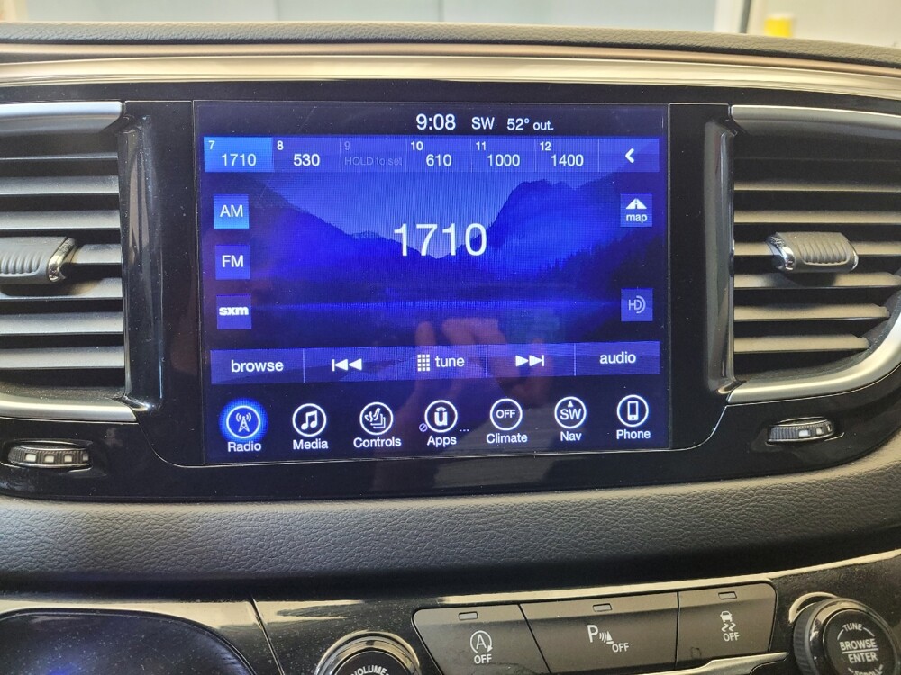 2017 Chrysler Pacifica in Toledo, OH 43617 - 18140044 25