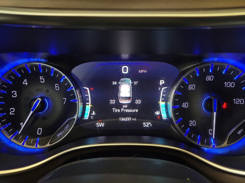 2017 Chrysler Pacifica in Toledo, OH 43617 - 18140044 23