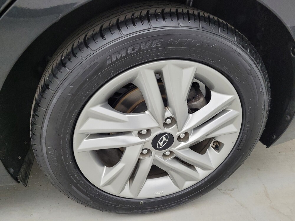 2020 Hyundai Elantra in Miamisburg, OH 45342 - 18140049 31