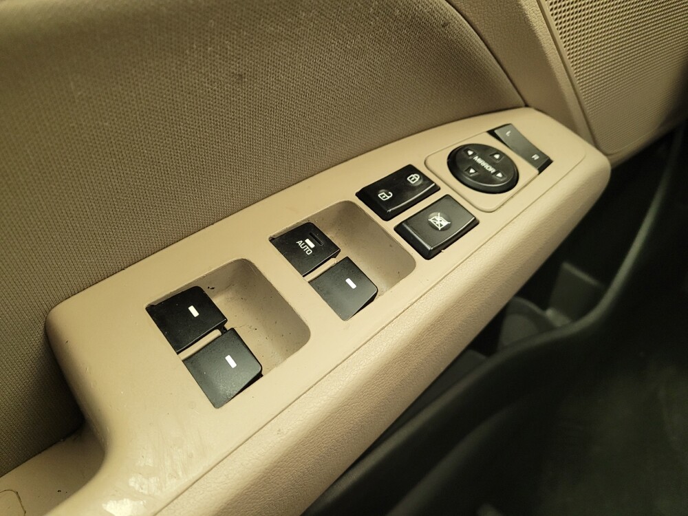 2020 Hyundai Elantra in Miamisburg, OH 45342 - 18140049 27