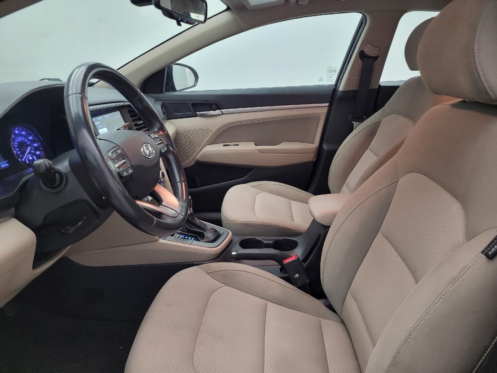 2020 Hyundai Elantra in Miamisburg, OH 45342 - 18140049 17
