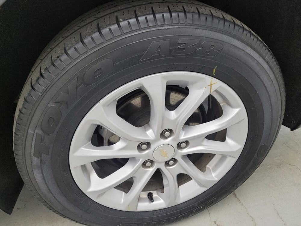 2020 Chevrolet Equinox in Toledo, OH 43617 - 18140050 31