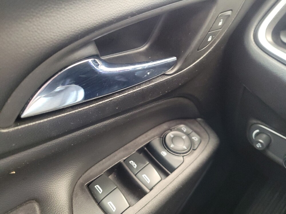 2022 Chevrolet Equinox in Miamisburg, OH 45342 - 18140056 27