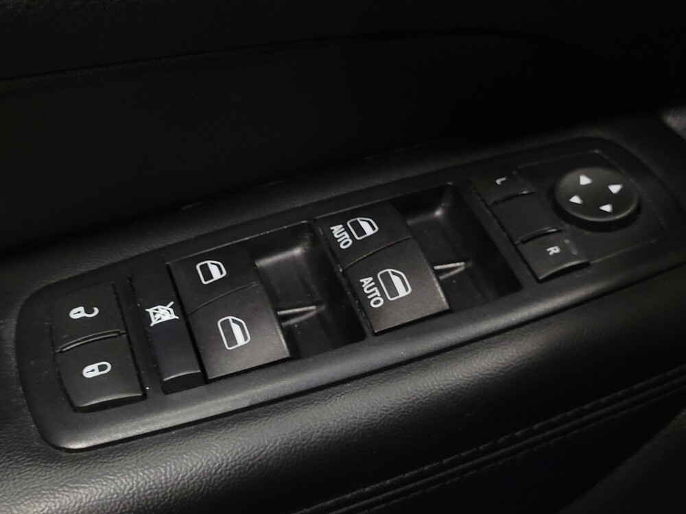 2016 Jeep Grand Cherokee in Pittsburgh, PA 15237 - 18140061 27