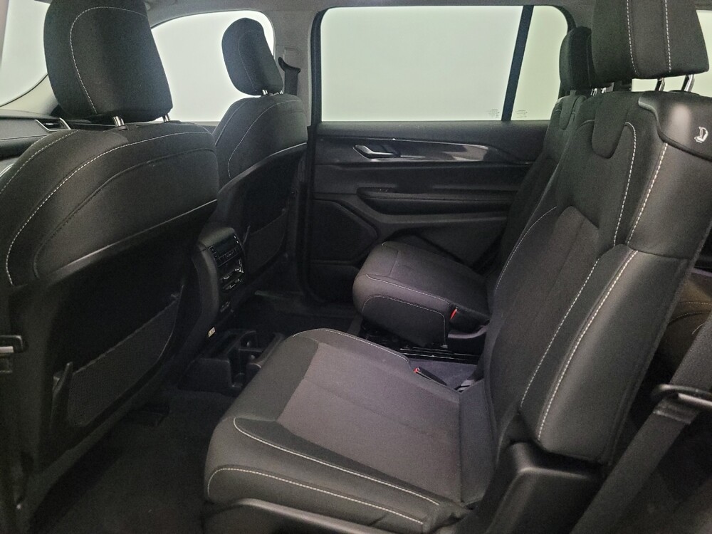 2023 Jeep Grand Cherokee L in Williamstown, NJ 8094 - 18140067 18