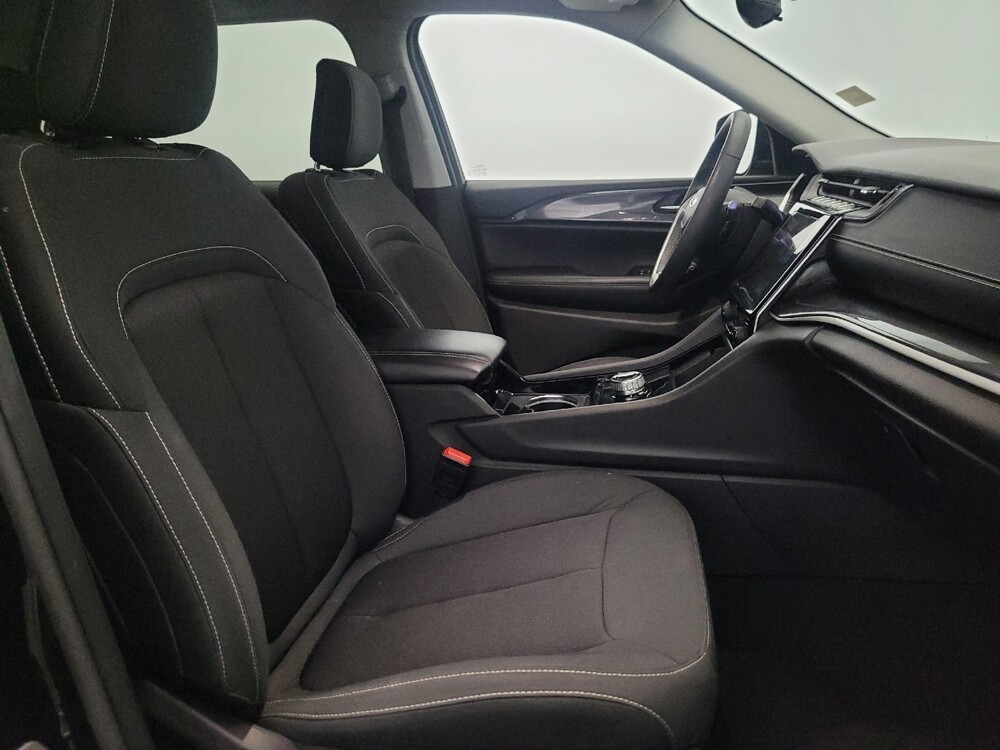 2023 Jeep Grand Cherokee L in Williamstown, NJ 8094 - 18140067 21