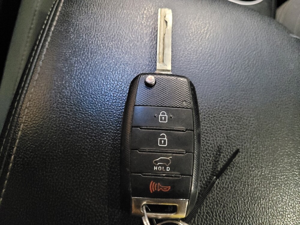 2016 Kia Sorento in Laurel, MD 20724 - 18140072 32