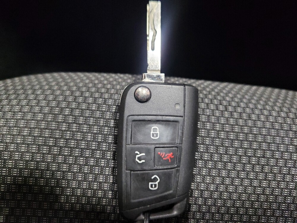 2019 Volkswagen Jetta in Laurel, MD 20724 - 18140081 32
