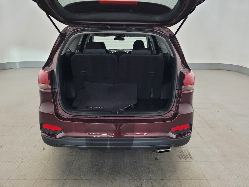 2019 Kia Sorento in Temple Hills, MD 20746 - 18140082 33