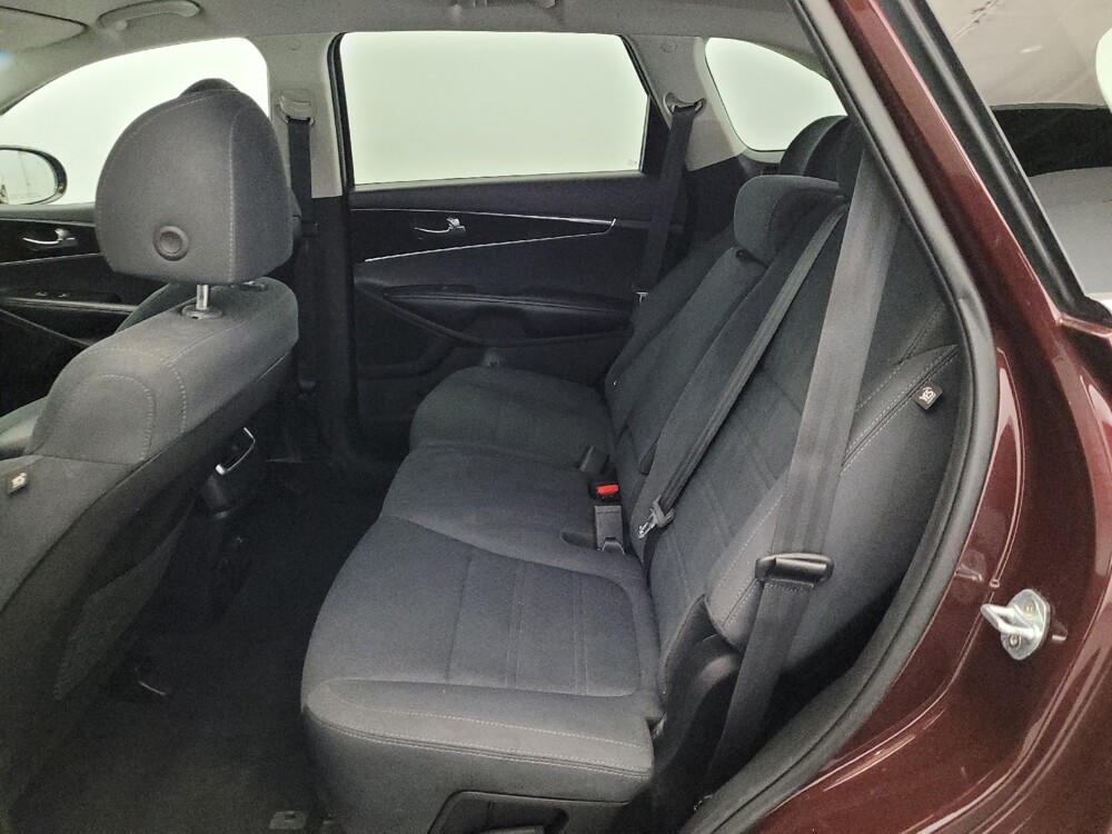2019 Kia Sorento in Temple Hills, MD 20746 - 18140082 18
