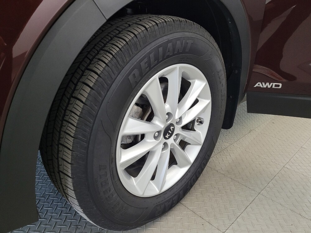 2019 Kia Sorento in Temple Hills, MD 20746 - 18140082 31