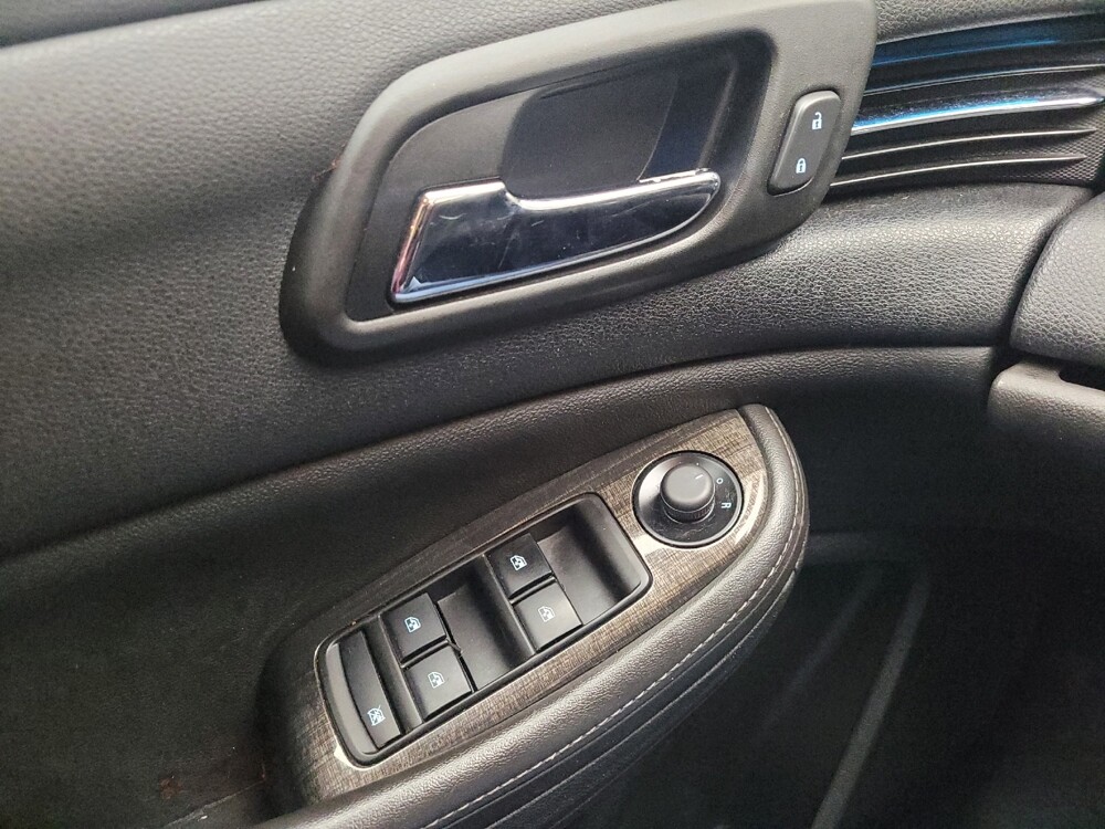 2015 Chevrolet Malibu in Taylor, MI 48180 - 18140100 27