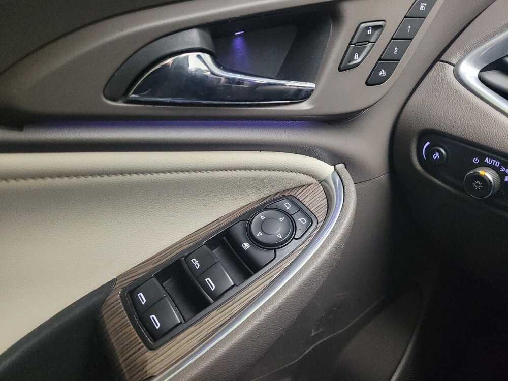 2020 Chevrolet Malibu in Taylor, MI 48180 - 18140103 27