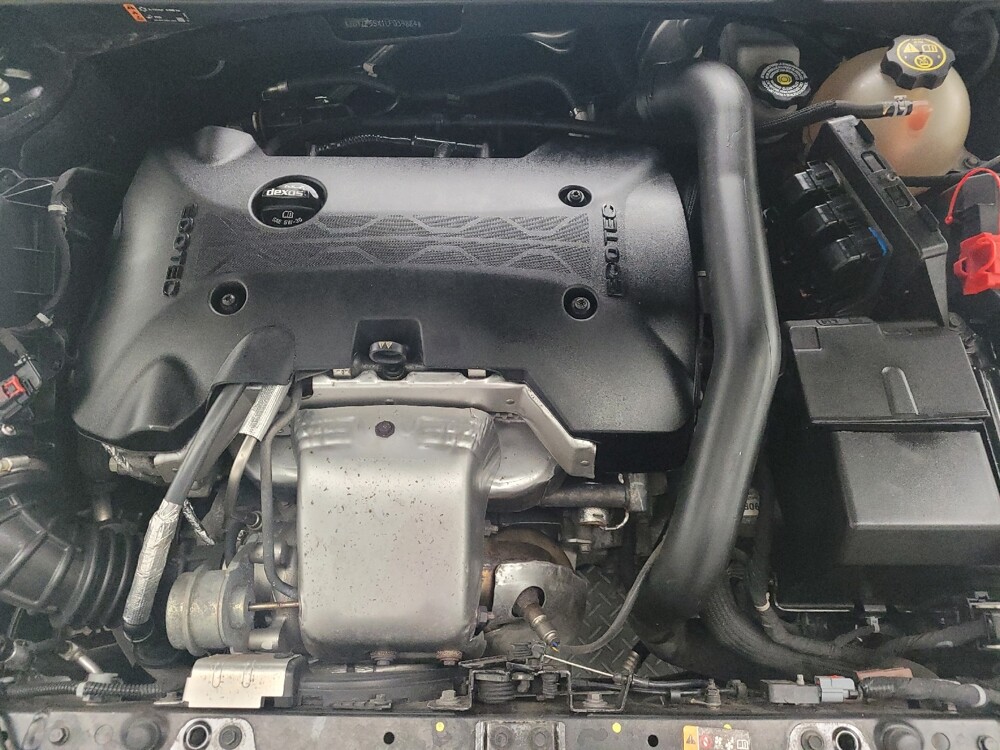 2020 Chevrolet Malibu in Taylor, MI 48180 - 18140103 30