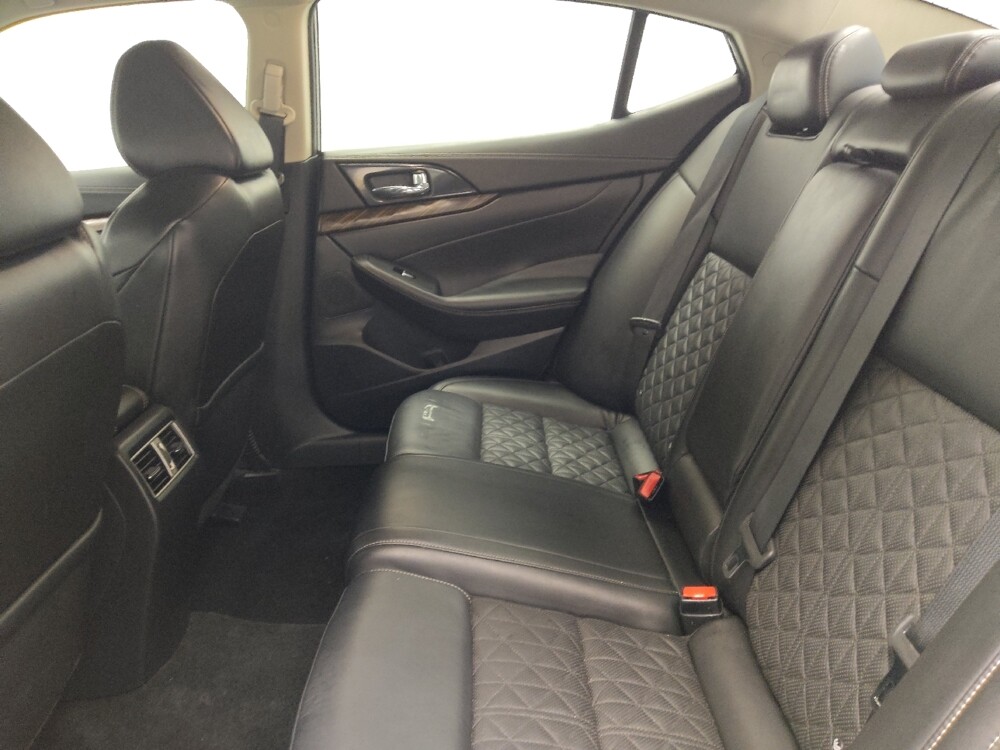 2017 Nissan Maxima in Indianapolis, IN 46219 - 18140104 18