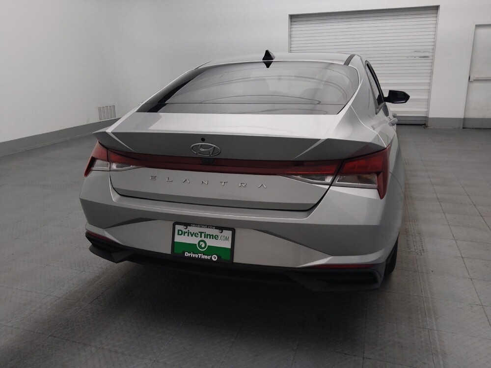 2021 Hyundai Elantra in Hialeah, FL 33014 - 18140108 7