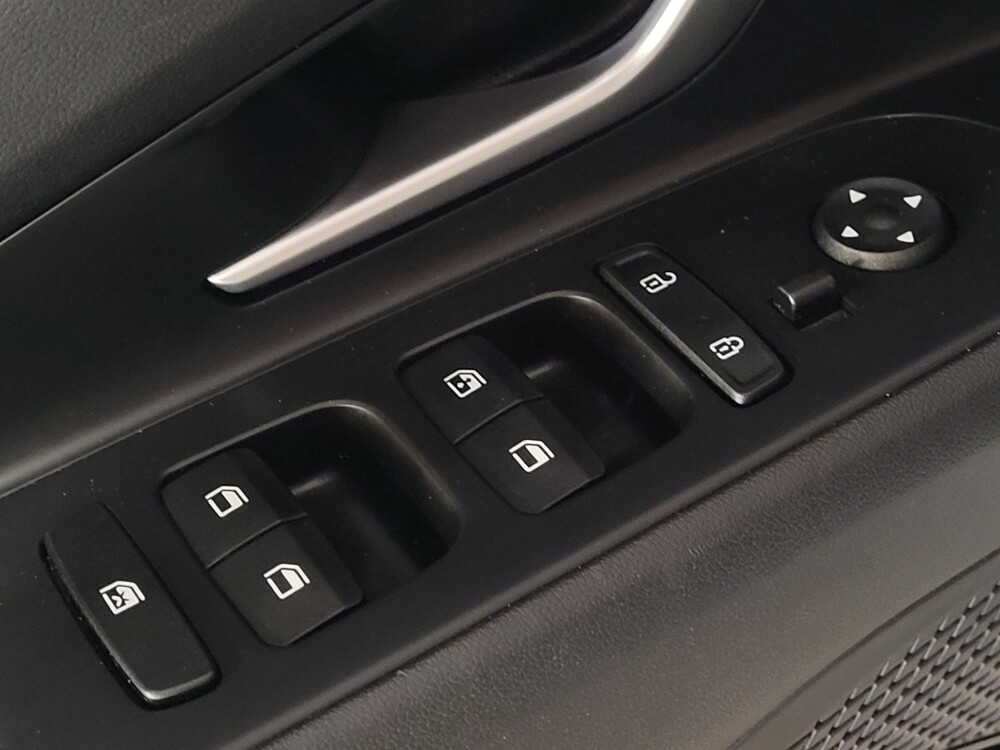 2021 Hyundai Elantra in Hialeah, FL 33014 - 18140108 27