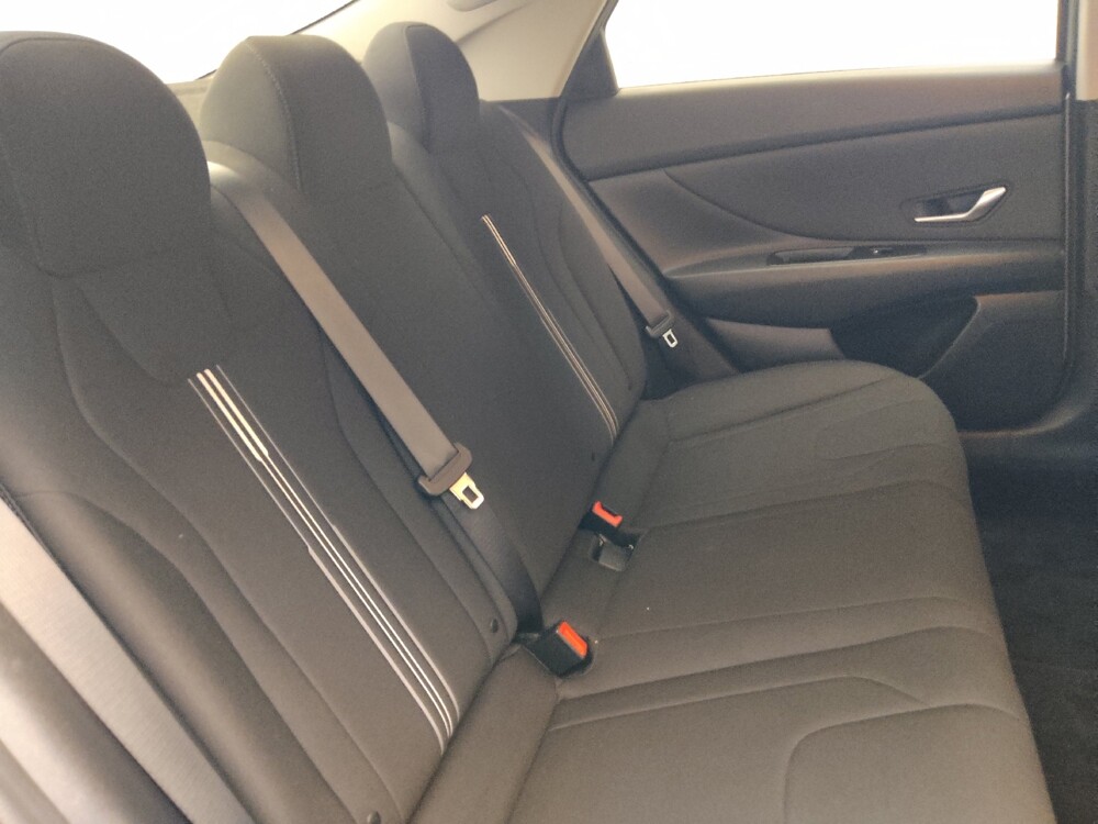 2021 Hyundai Elantra in Hialeah, FL 33014 - 18140108 19