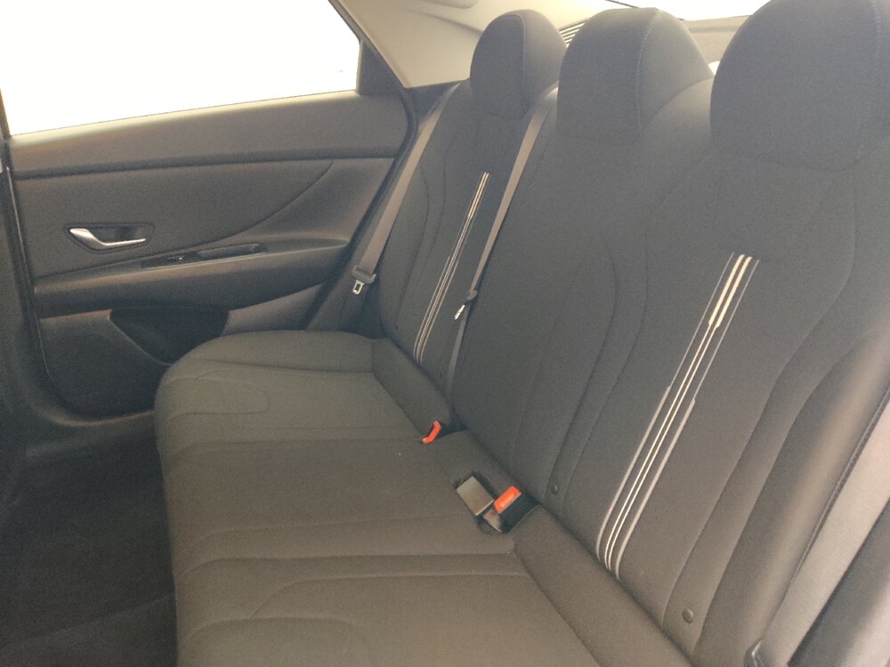 2021 Hyundai Elantra in Hialeah, FL 33014 - 18140108 18