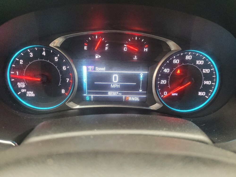 2018 Chevrolet Malibu in Indianapolis, IN 46219 - 18140123 23