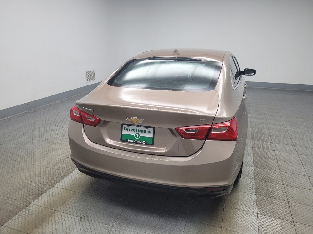 2018 Chevrolet Malibu in Indianapolis, IN 46219 - 18140123 7