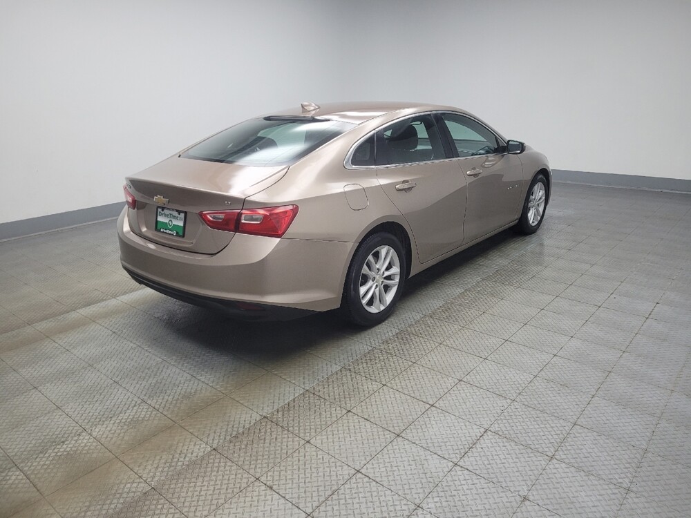 2018 Chevrolet Malibu in Indianapolis, IN 46219 - 18140123 10