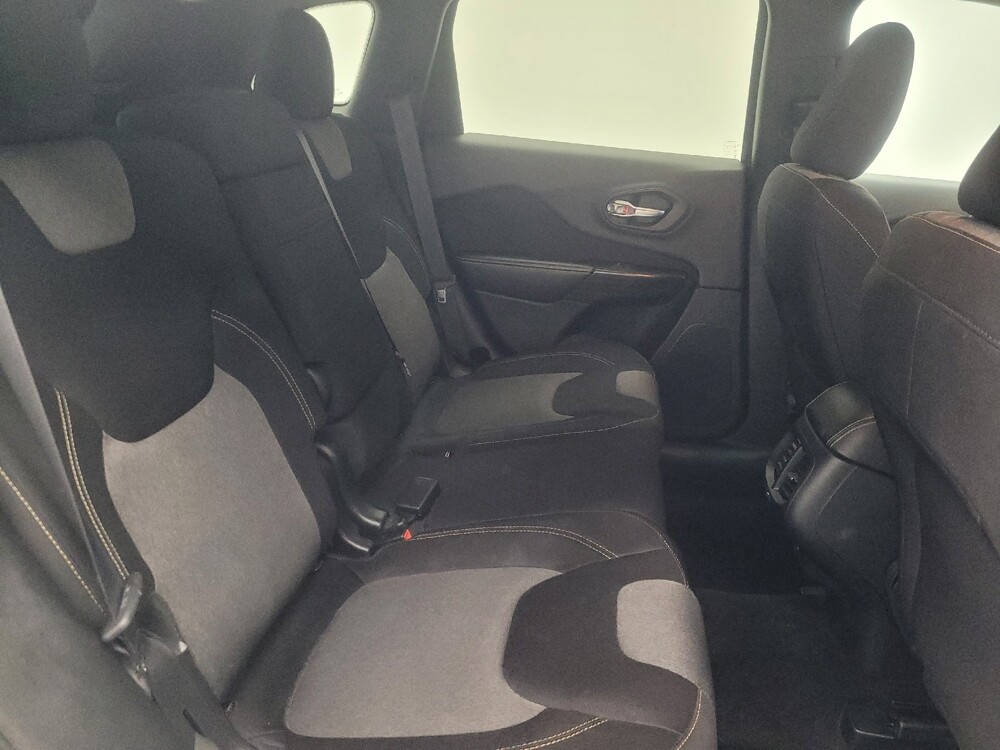 2014 Jeep Cherokee in Mishawaka, IN 46545 - 18140124 19