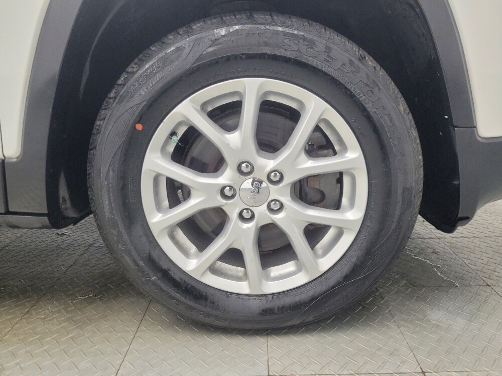 2014 Jeep Cherokee in Mishawaka, IN 46545 - 18140124 31