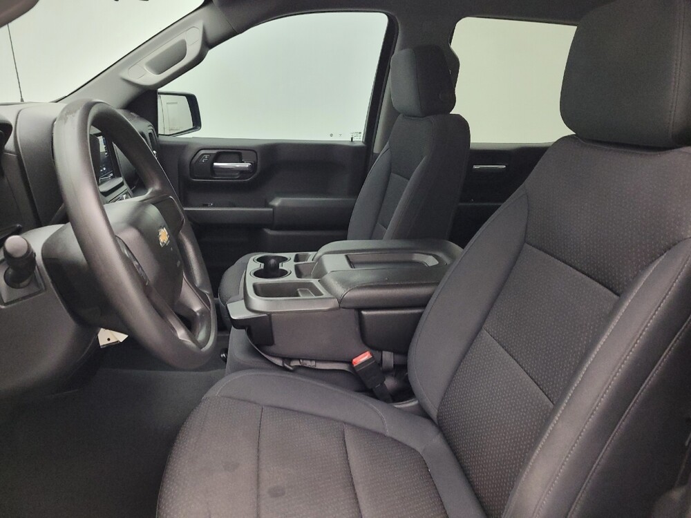 2019 Chevrolet Silverado 1500 in Fayetteville, NC 28304 - 18140132 17