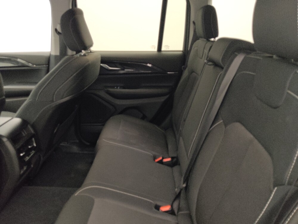 2023 Jeep Grand Cherokee in Knoxville, TN 37923 - 18140157 18
