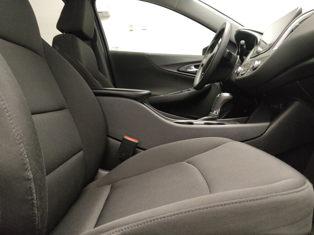 2020 Chevrolet Malibu in Plano, TX 75074 - 18140162 21
