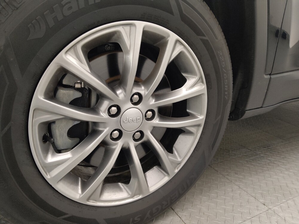 2022 Jeep Cherokee in Orlando, FL 32808 - 18140188 31