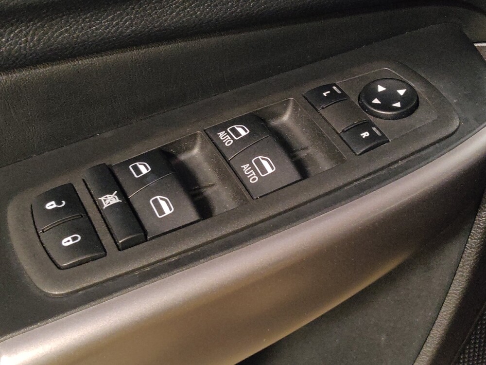 2022 Jeep Cherokee in Orlando, FL 32808 - 18140188 27