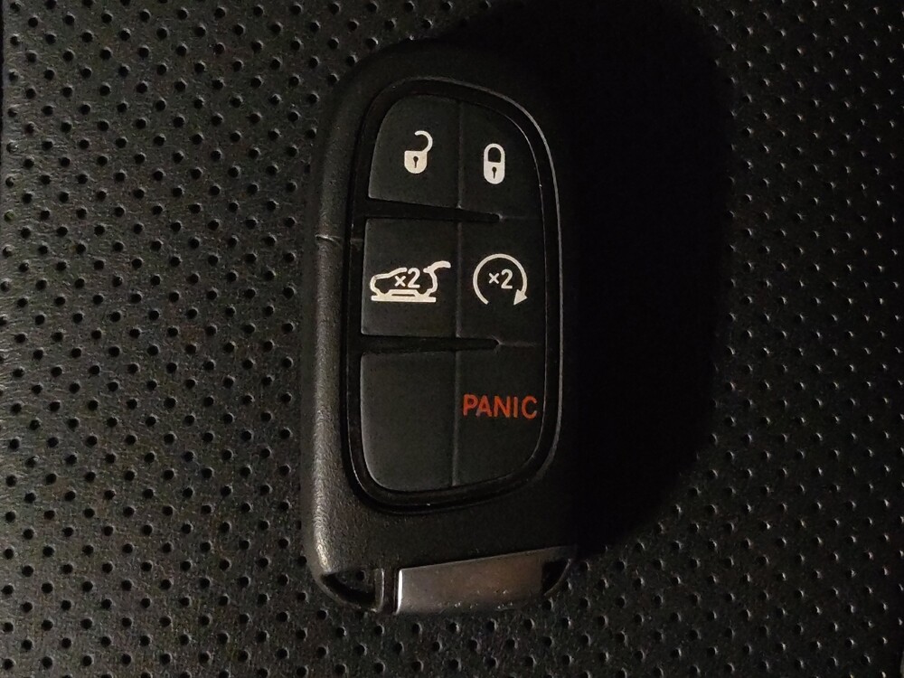 2022 Jeep Cherokee in Orlando, FL 32808 - 18140188 32