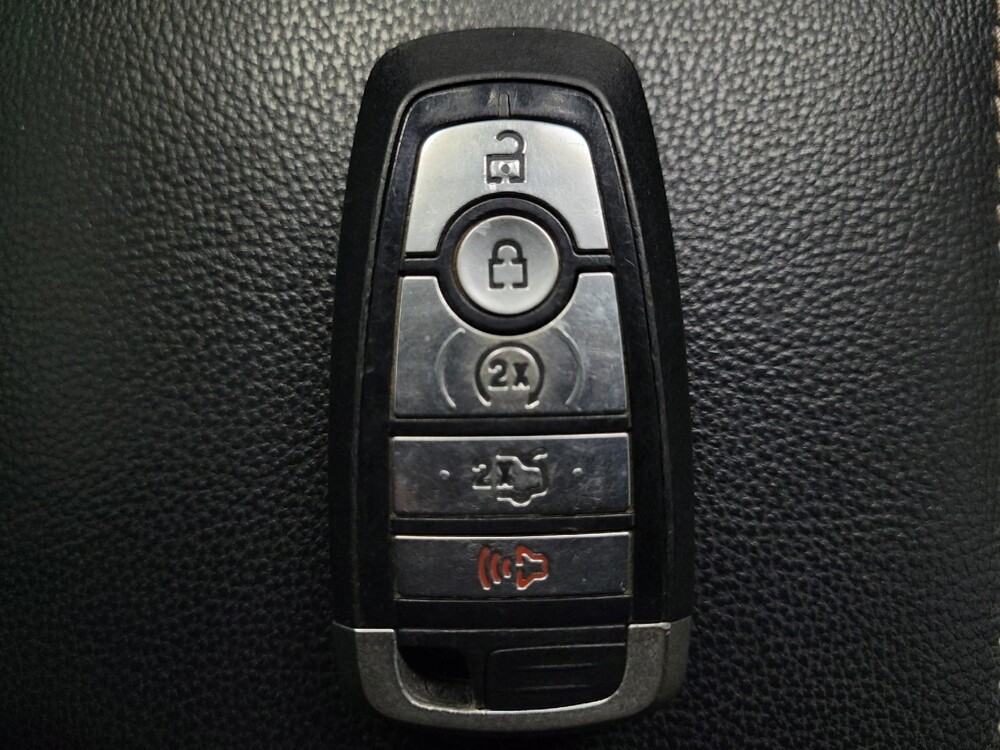 2020 Ford Fusion in Las Vegas, NV 89104 - 18140189 32