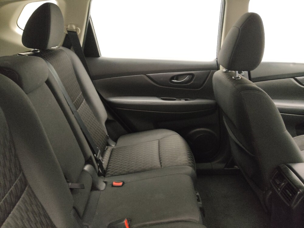 2019 Nissan Rogue in Lombard, IL 60148 - 18140195 19