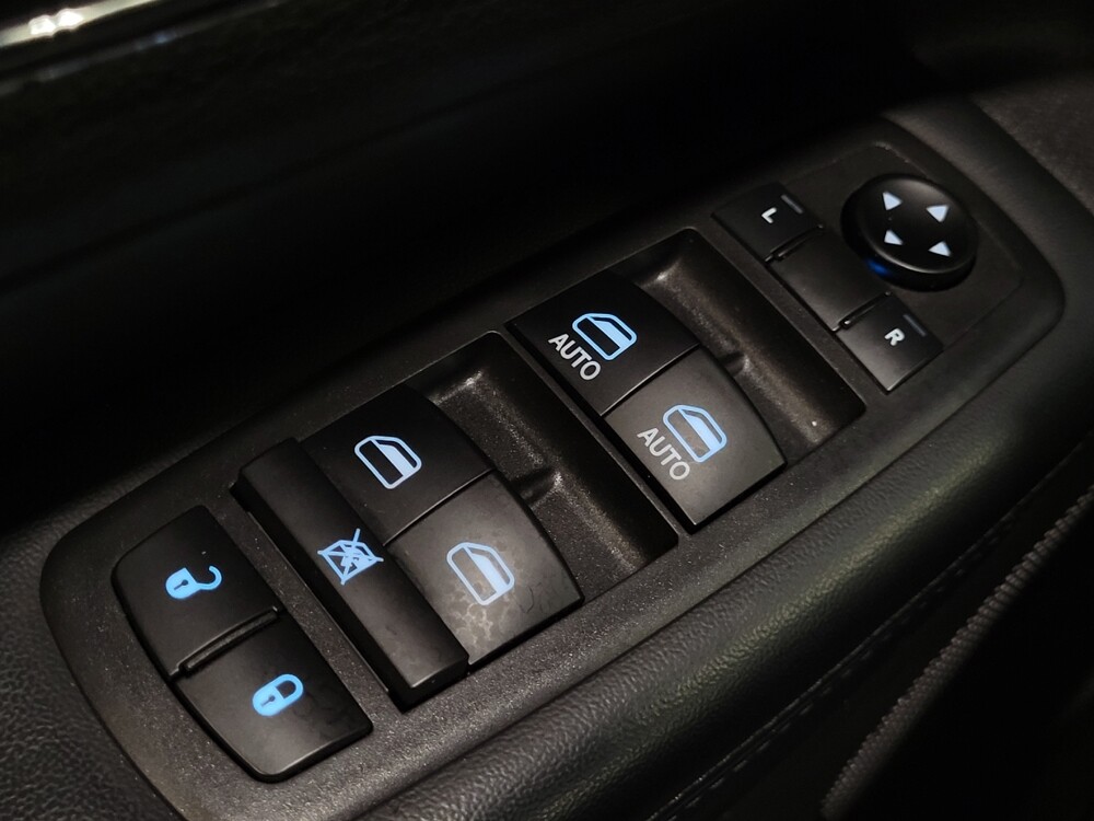 2020 Jeep Grand Cherokee in Pittsburgh, PA 15237 - 18140201 27