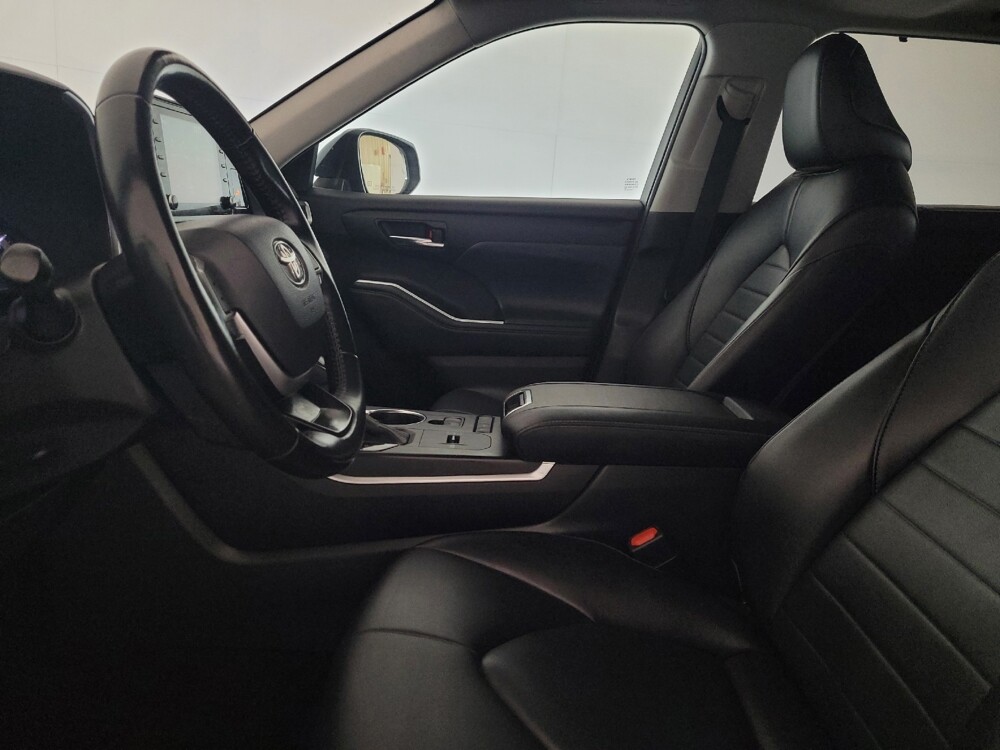 2022 Toyota Highlander in Lewisville, TX 75067 - 18140206 17