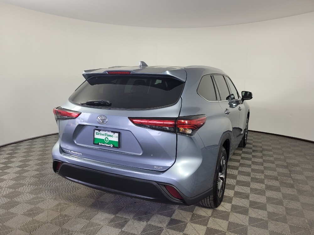 2022 Toyota Highlander in Lewisville, TX 75067 - 18140206 9