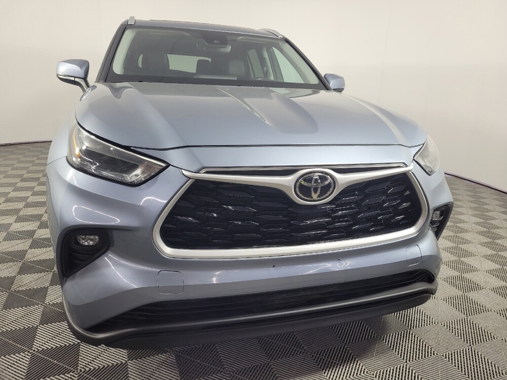 2022 Toyota Highlander in Lewisville, TX 75067 - 18140206 14