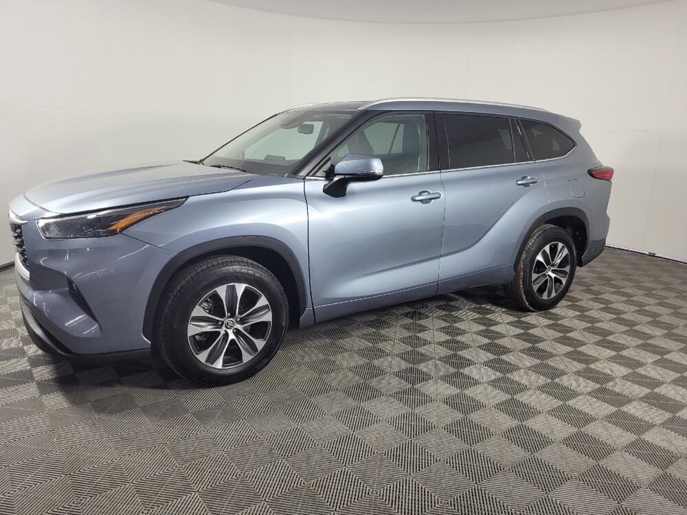 2022 Toyota Highlander in Lewisville, TX 75067 - 18140206 2