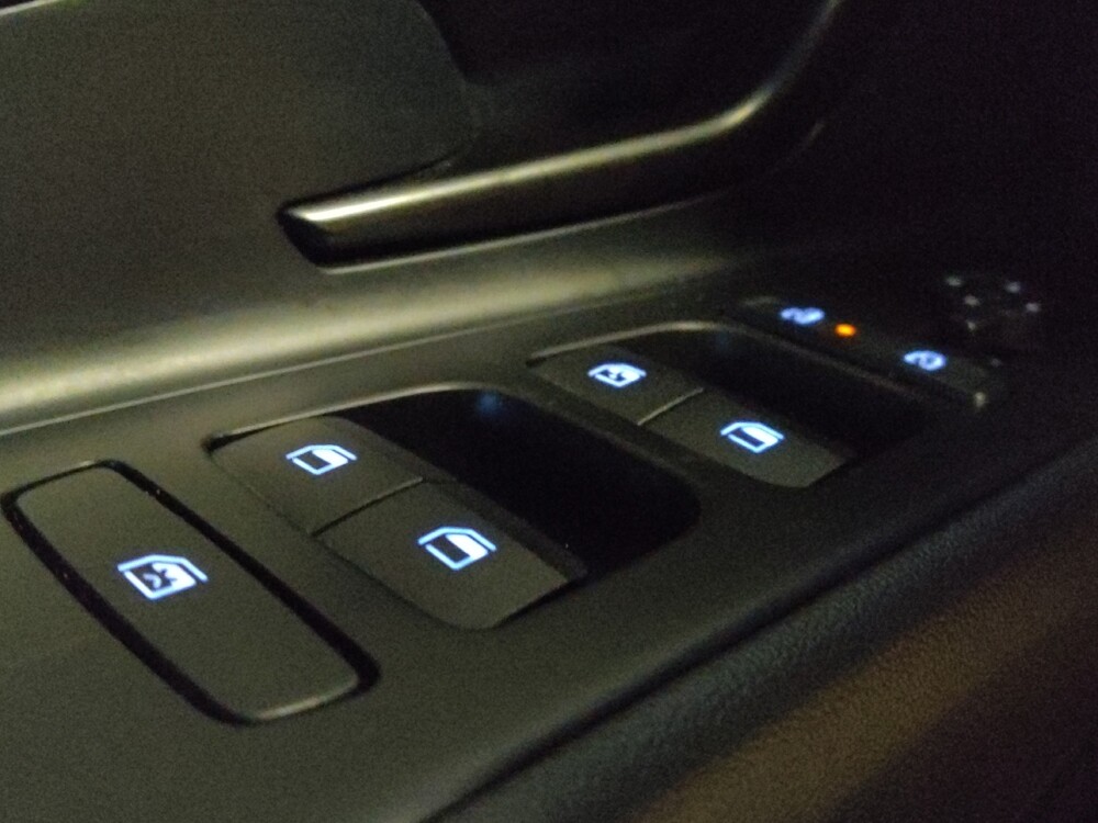 2025 Hyundai Elantra in Phoenix, AZ 85022 - 18140209 27