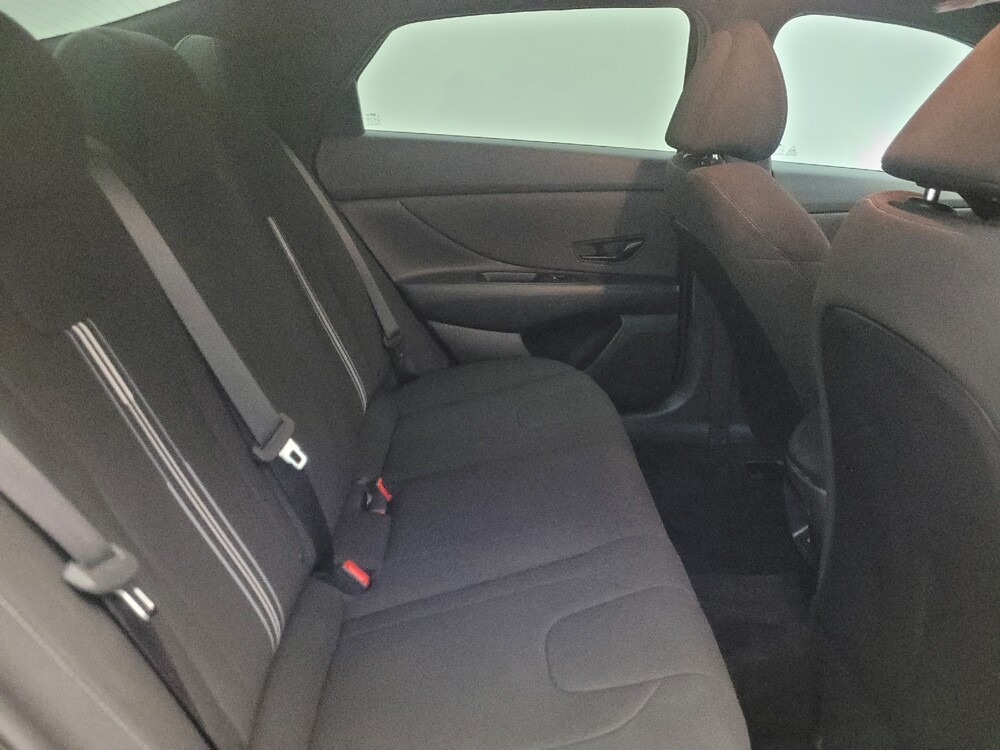 2025 Hyundai Elantra in Phoenix, AZ 85022 - 18140209 19