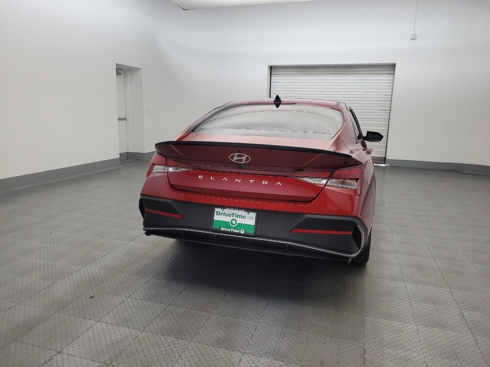 2025 Hyundai Elantra in Phoenix, AZ 85022 - 18140209 7