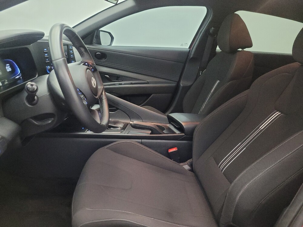 2025 Hyundai Elantra in Phoenix, AZ 85022 - 18140209 17